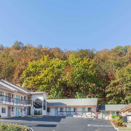 Howard Johnson By Wyndham Roseburg Extérieur photo
