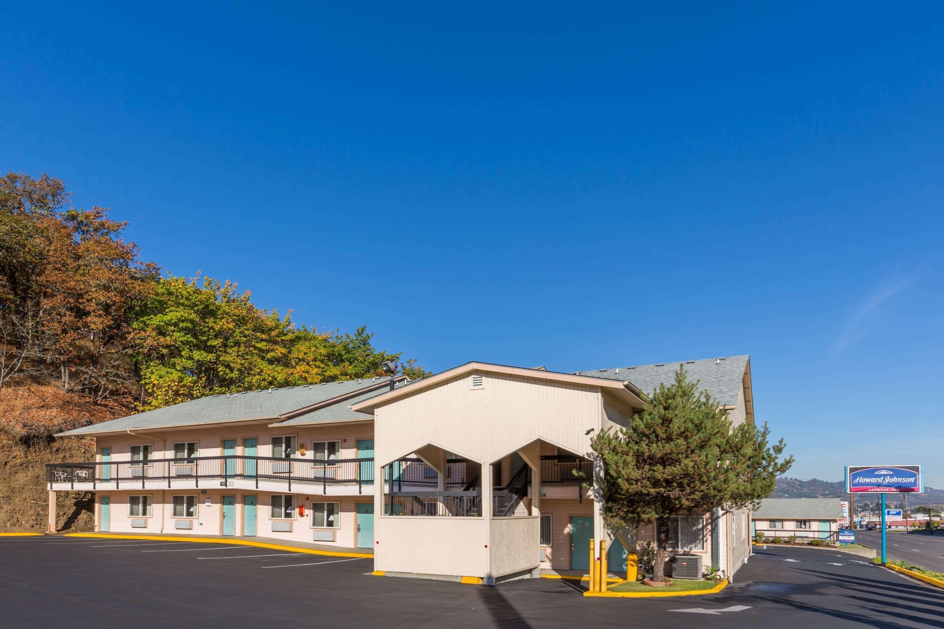 Howard Johnson By Wyndham Roseburg Extérieur photo