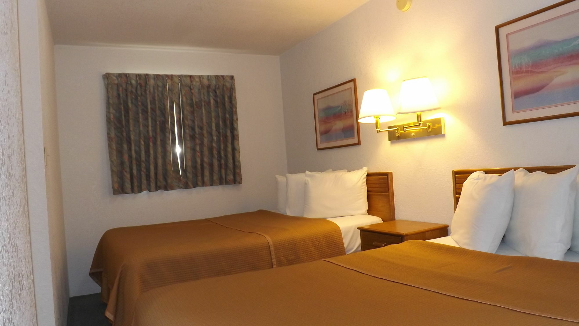 Howard Johnson By Wyndham Roseburg Extérieur photo