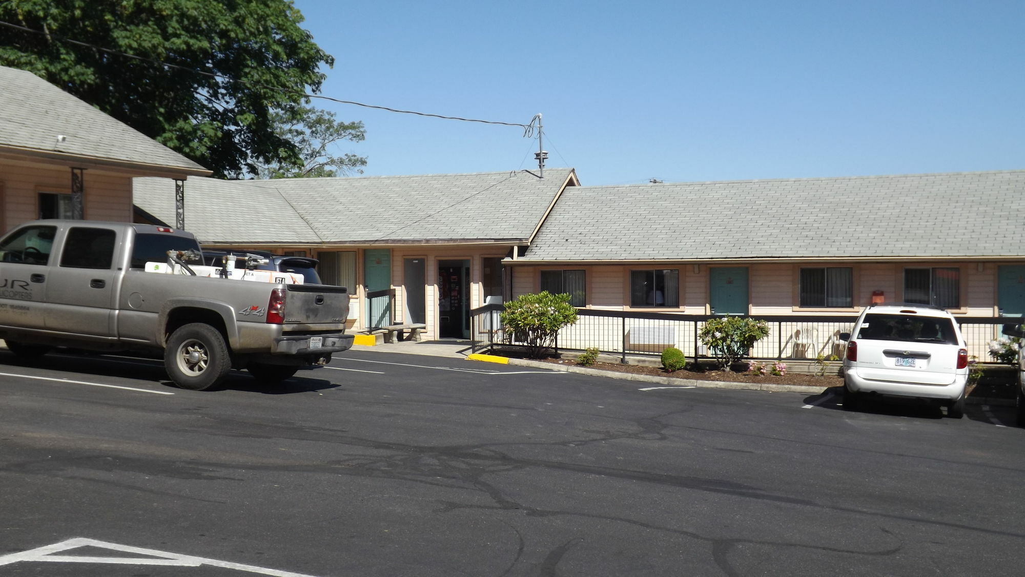 Howard Johnson By Wyndham Roseburg Extérieur photo