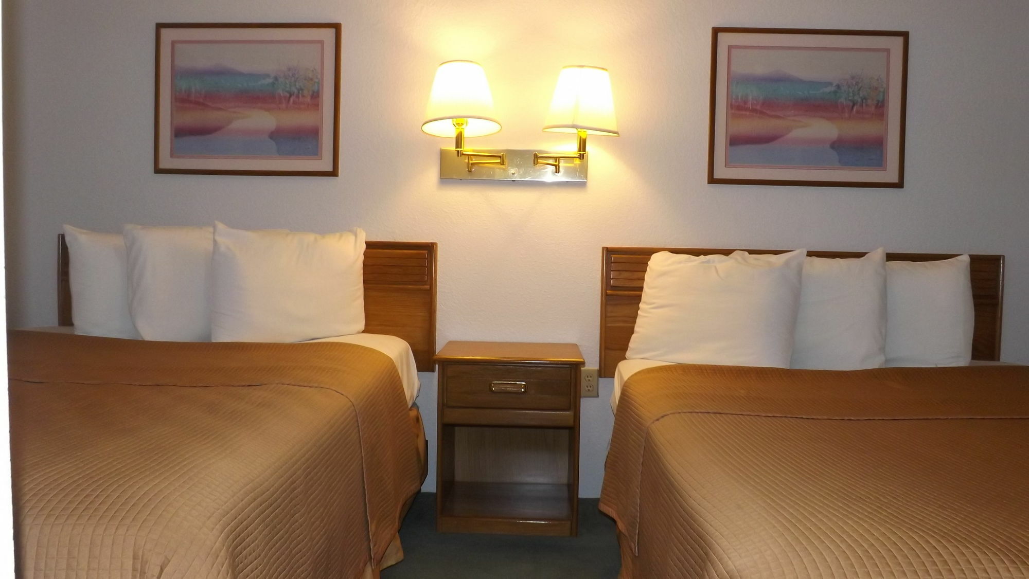 Howard Johnson By Wyndham Roseburg Extérieur photo