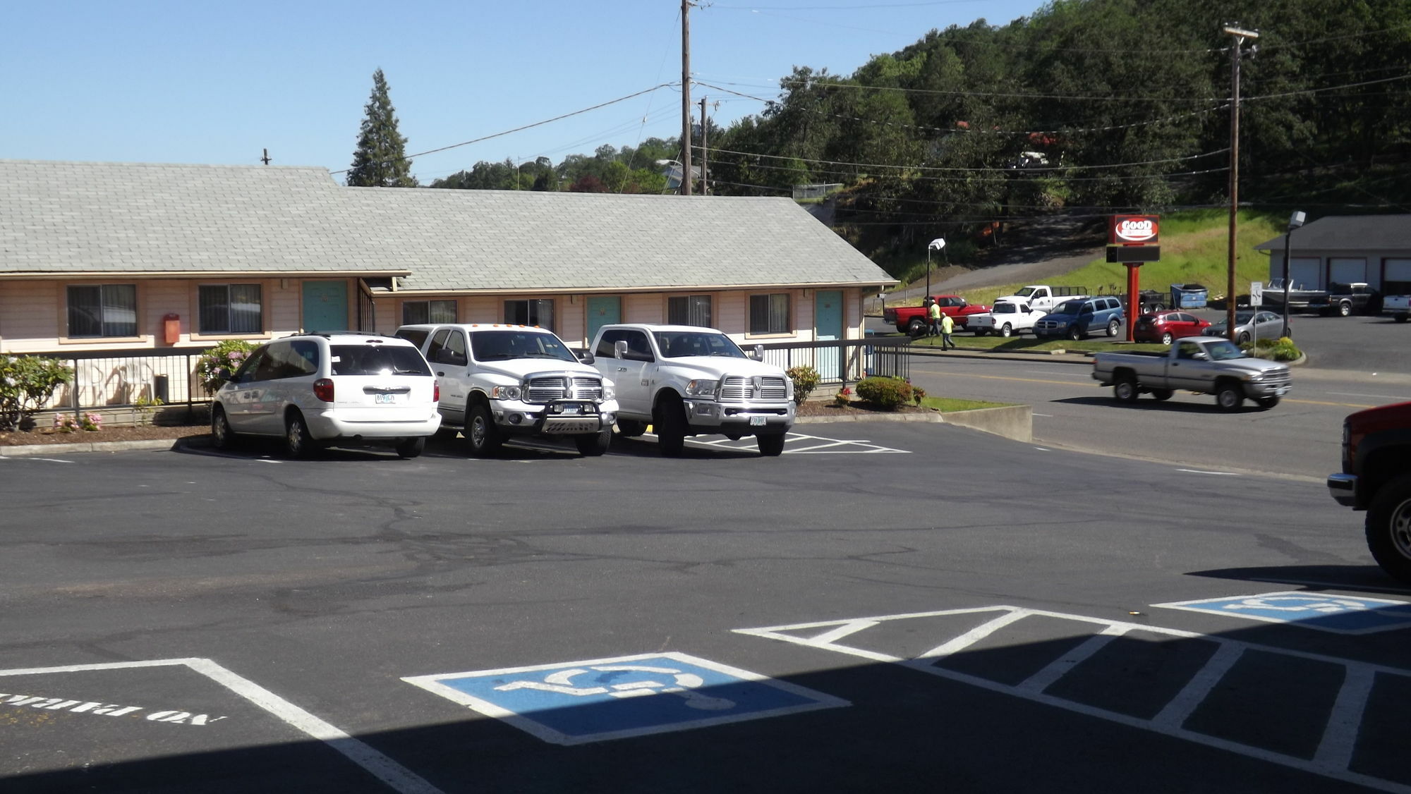 Howard Johnson By Wyndham Roseburg Extérieur photo