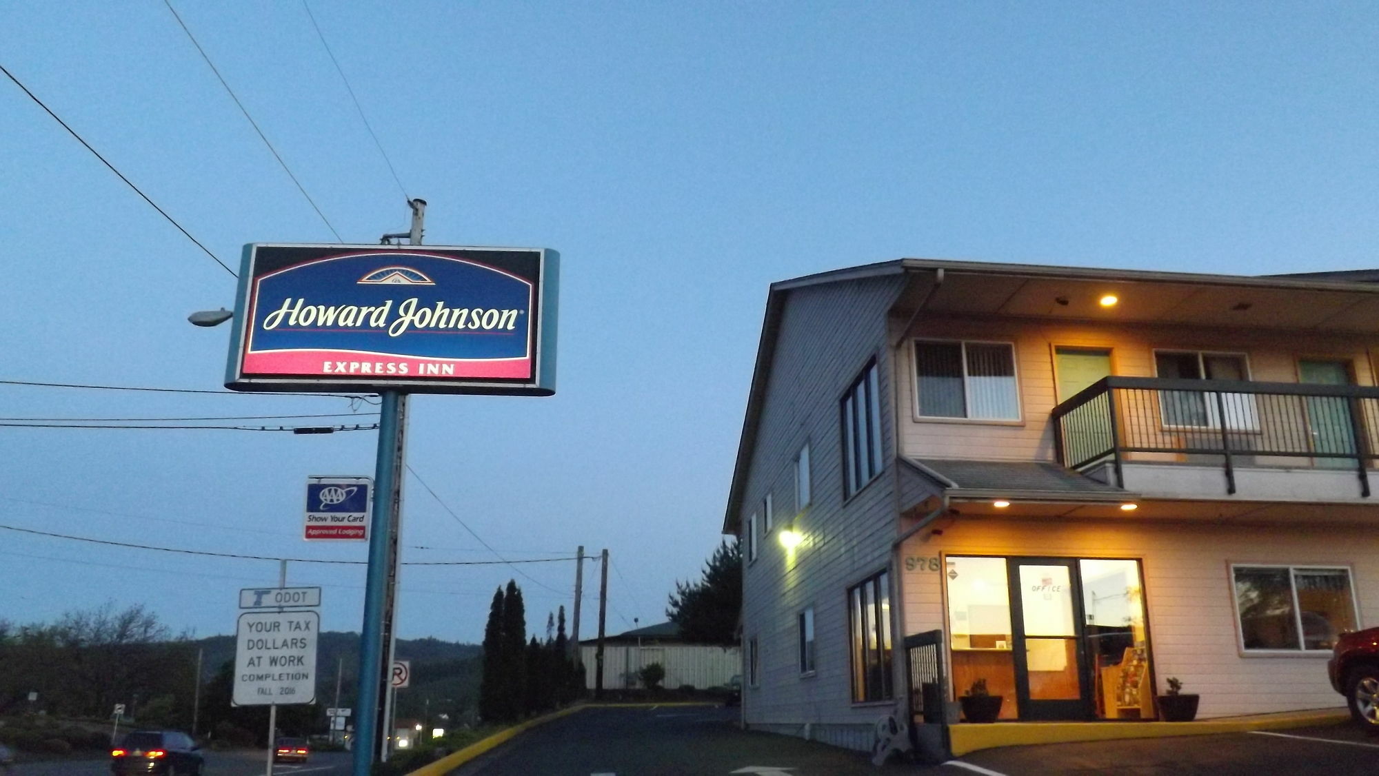 Howard Johnson By Wyndham Roseburg Extérieur photo