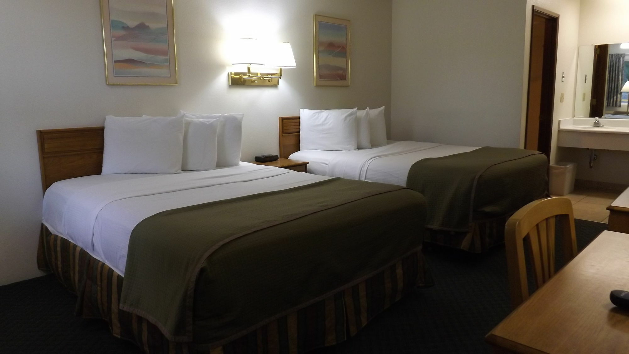 Howard Johnson By Wyndham Roseburg Extérieur photo